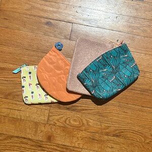 Stylish Women's Skincare Bag Set - Multicolor